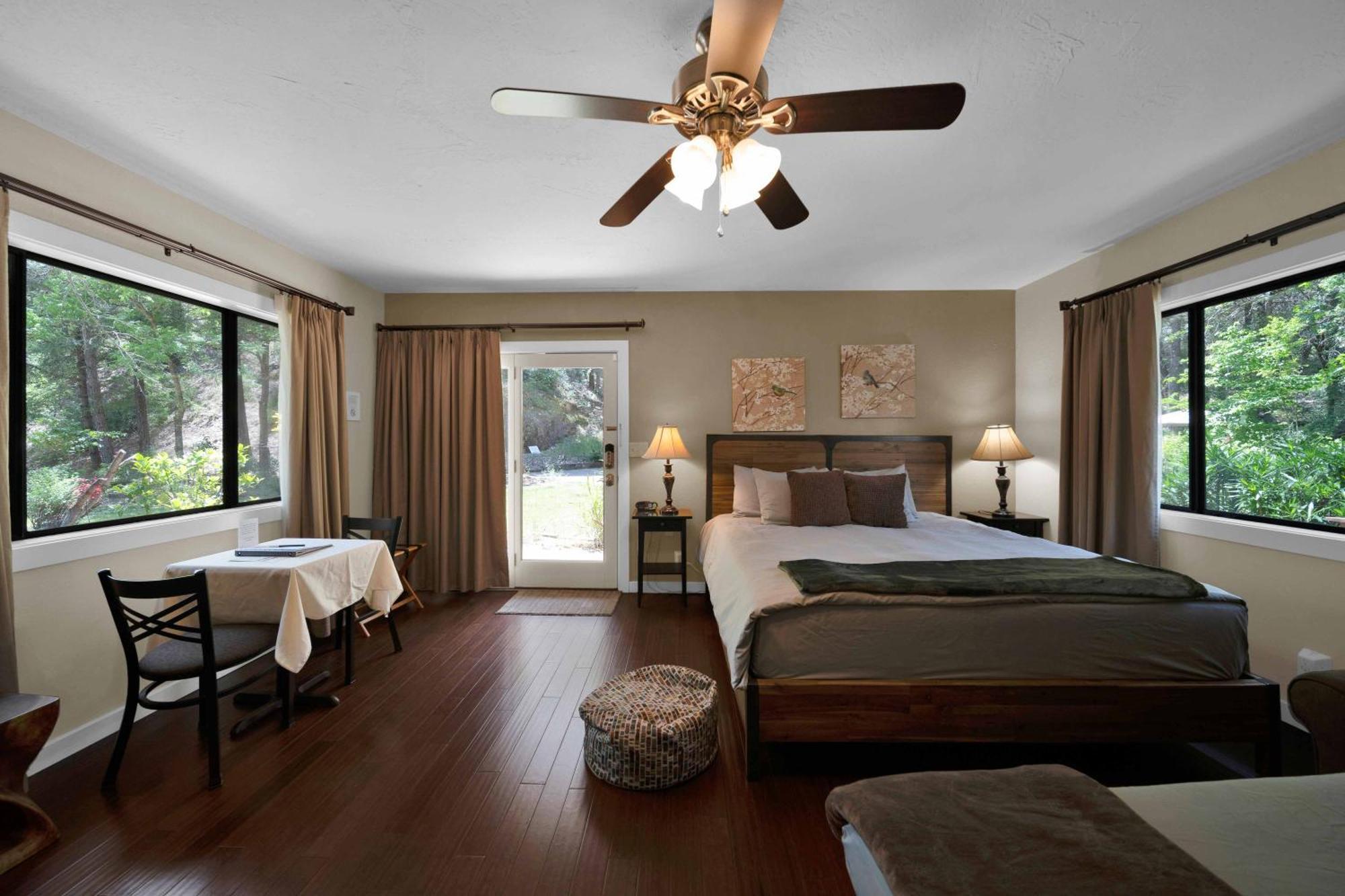 The Inn At Shasta Lake Lakehead Exterior photo