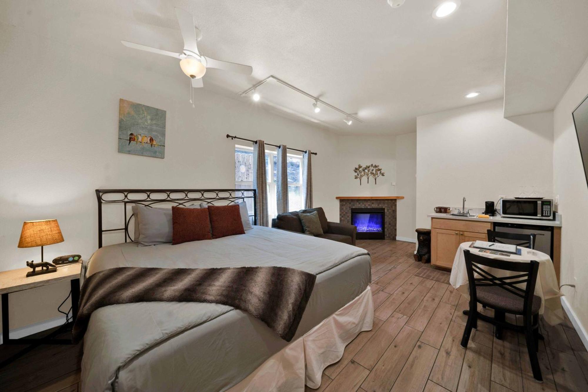 The Inn At Shasta Lake Lakehead Exterior photo