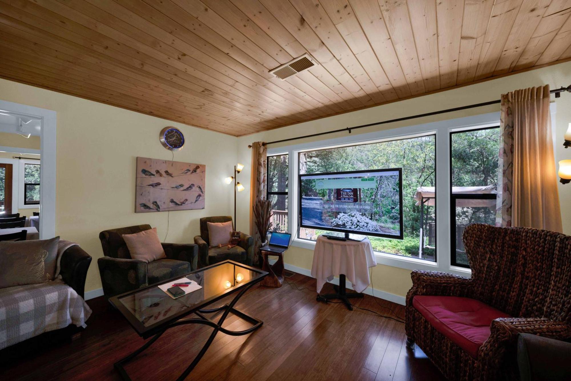 The Inn At Shasta Lake Lakehead Exterior photo